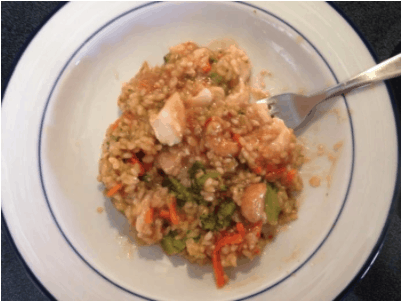 ginger cashew chicken in a bowl