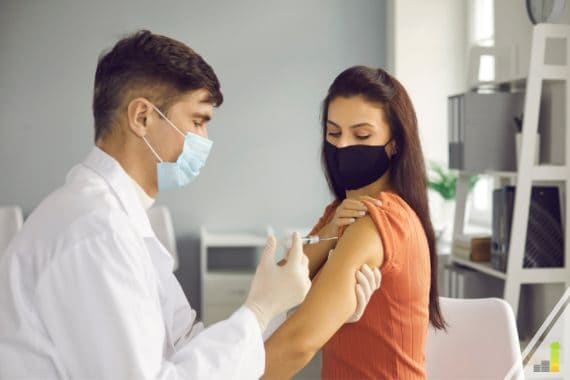 You can get cheap or free flu shots at many places. We share 11 places to get free flu shots this winter to stay healthy and safe.