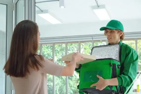 Delivery driver jobs are a good way to make money, but there are many options. We compare working for Instacart Shopper vs. DoorDash to see which is best.
