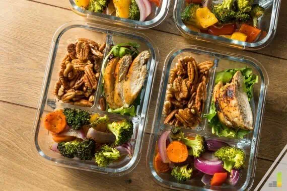 It’s hard to find meal kits that cater to low-carb diets, but not futile. Here are the 6 best keto meal delivery services for your dietary needs.