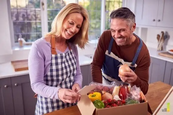 It’s hard to find meal kits that are free of pesticides, but not futile. Here are the 7 best organic meal delivery services for your dietary needs.