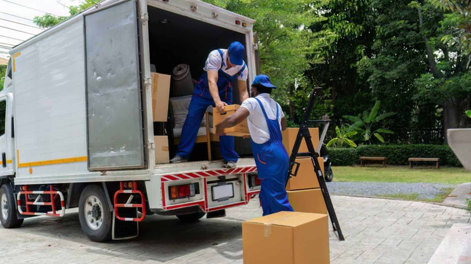 10 Hacks To Make Your Moving Day Affordable and Easy 36 Professional Movers