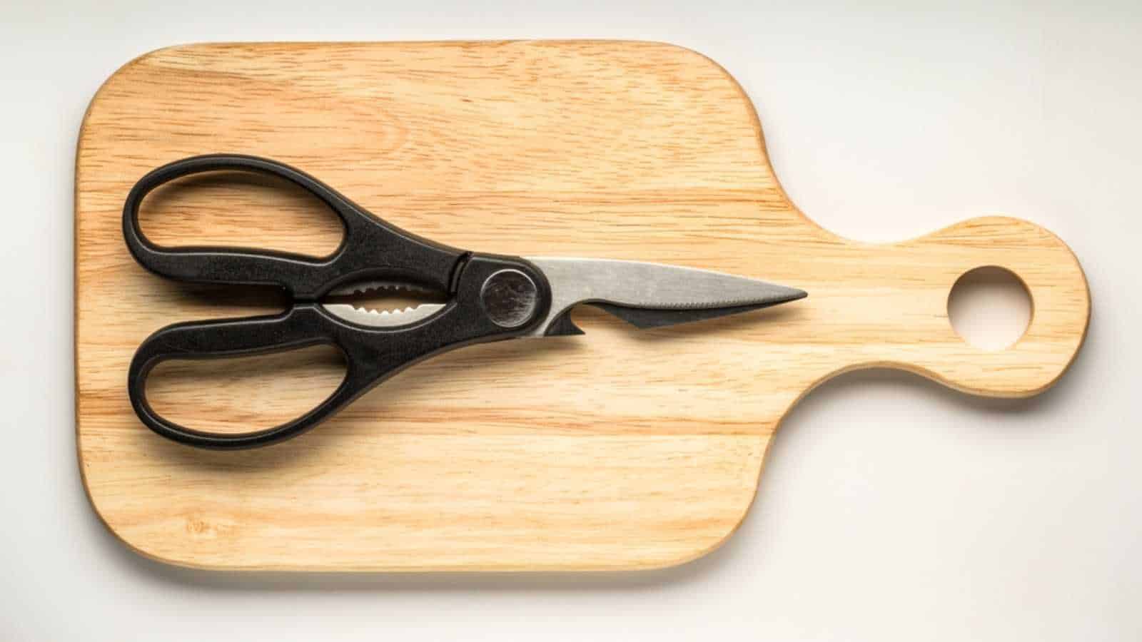 Cutting Board and kitche shears