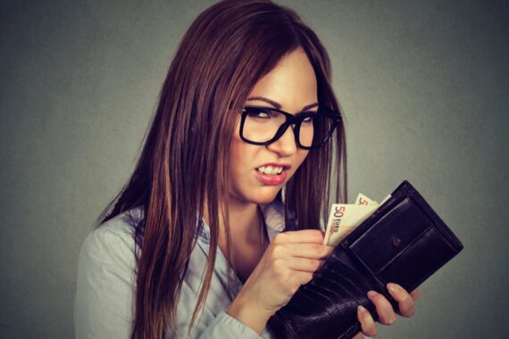 Cunning woman with money