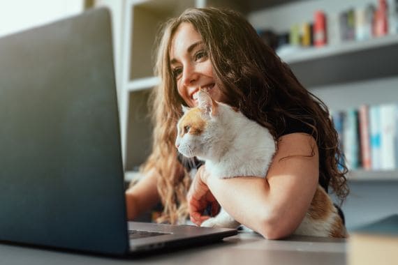 Abrace sua paixão felina: 10 trabalhos perfeitos feitos sob medida para amantes de gatos